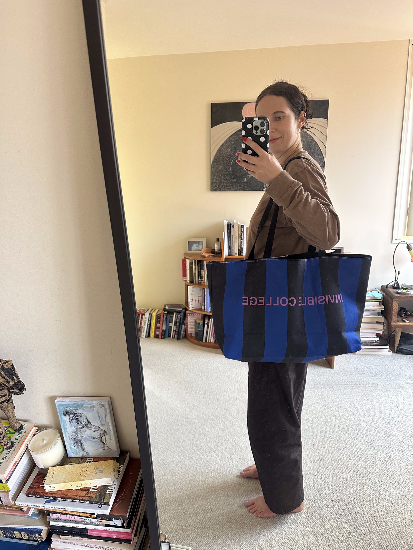 INVISIBLE BEACH TOTE