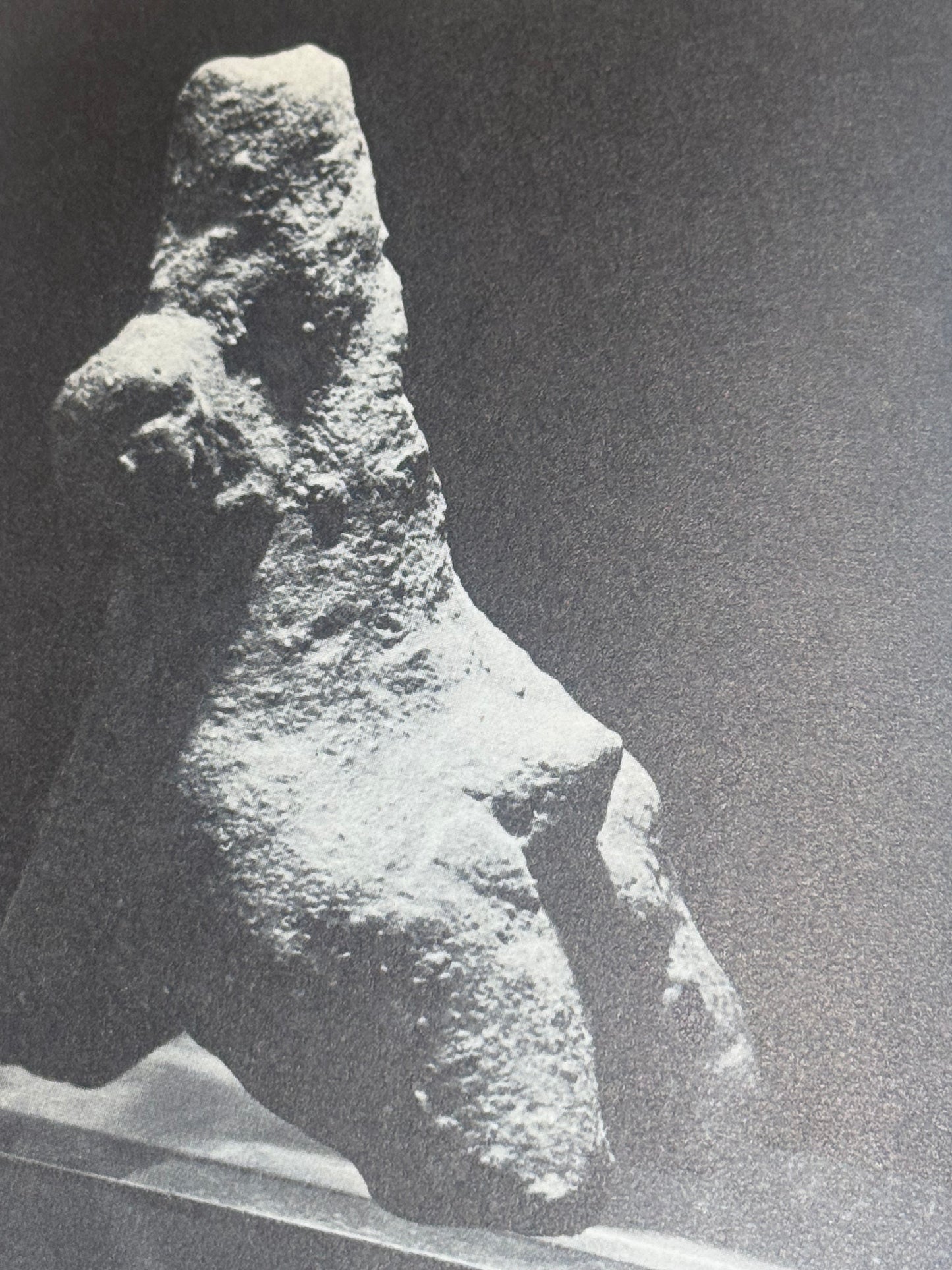 MOON DROP INN  • April 1